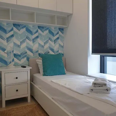 A Blok Exclusive With Garage Appartement