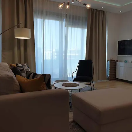 A Blok Exclusive With Garage شقة *